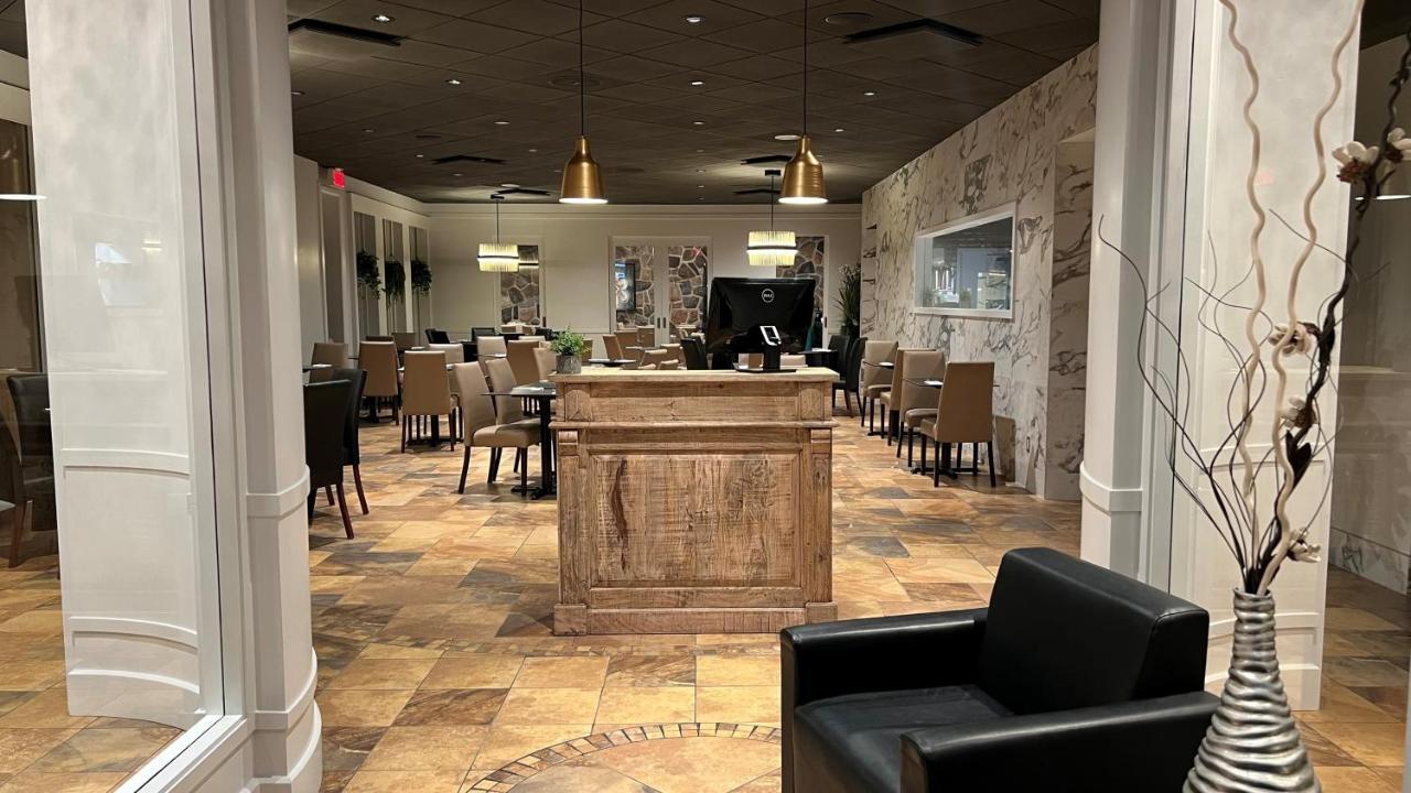 Hotel & Suites Le Dauphin Drummondville Ngoại thất bức ảnh