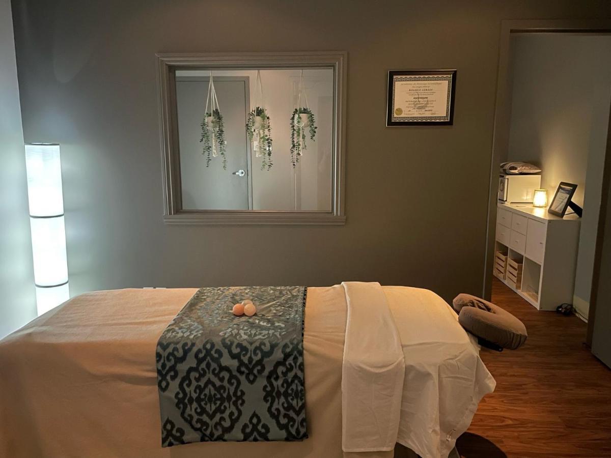 Hotel & Suites Le Dauphin Drummondville Ngoại thất bức ảnh
