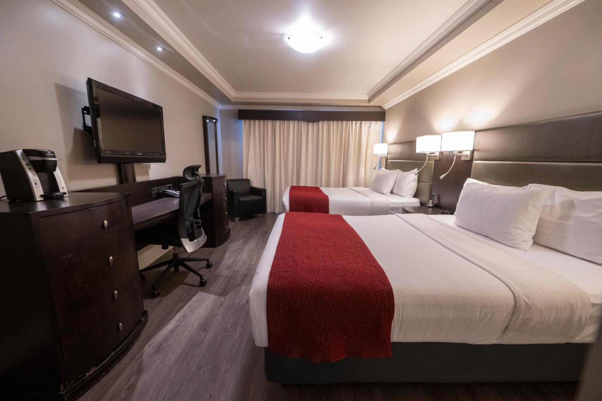 Hotel & Suites Le Dauphin Drummondville Ngoại thất bức ảnh