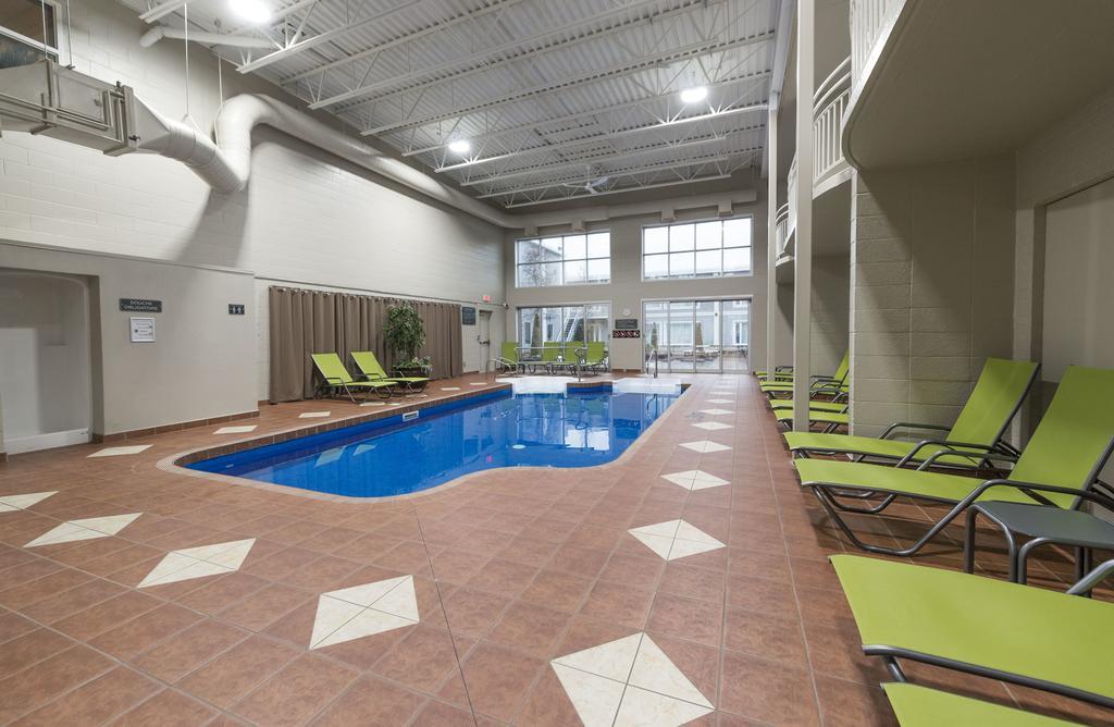 Hotel & Suites Le Dauphin Drummondville Ngoại thất bức ảnh