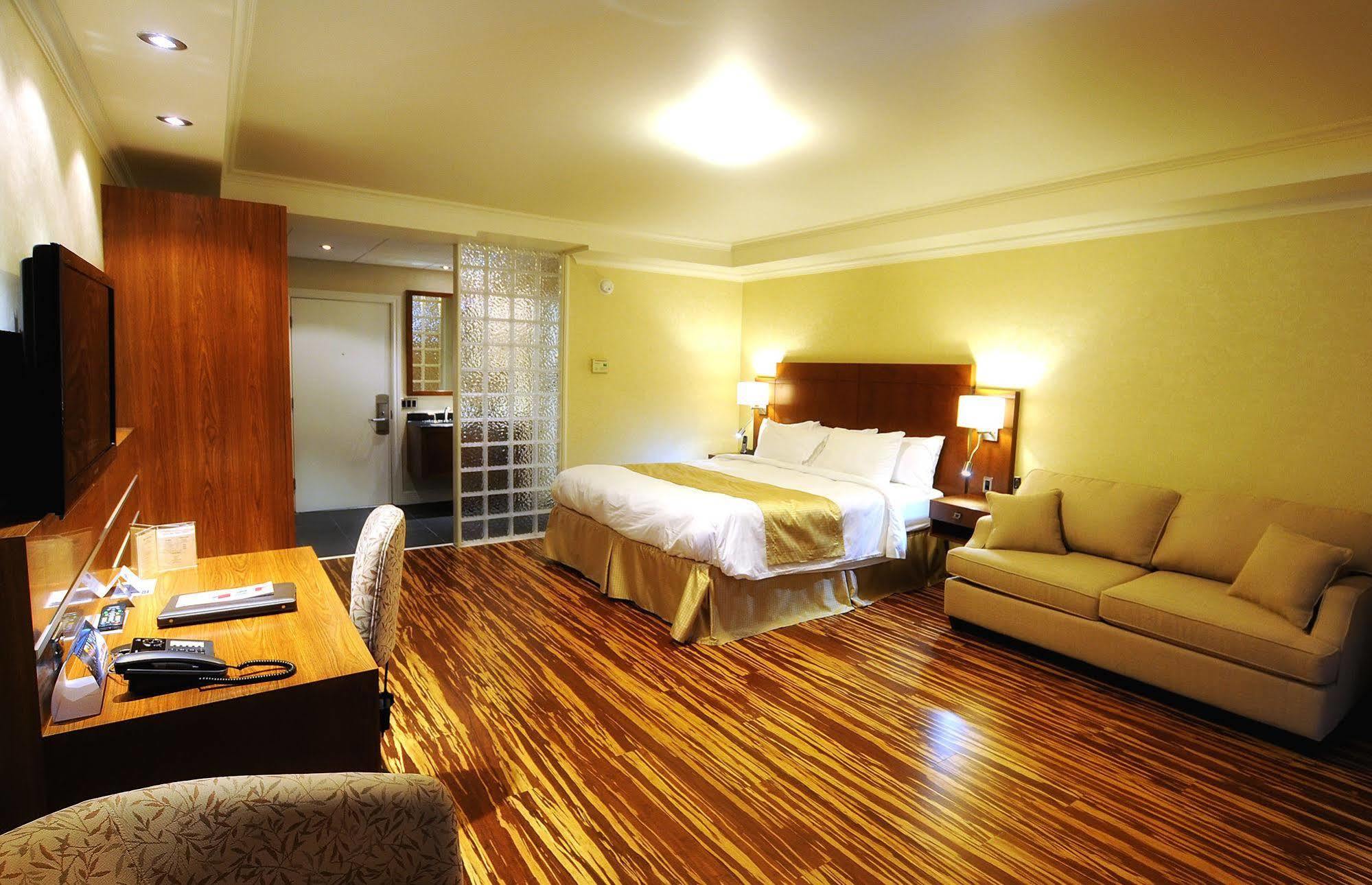 Hotel & Suites Le Dauphin Drummondville Phòng bức ảnh